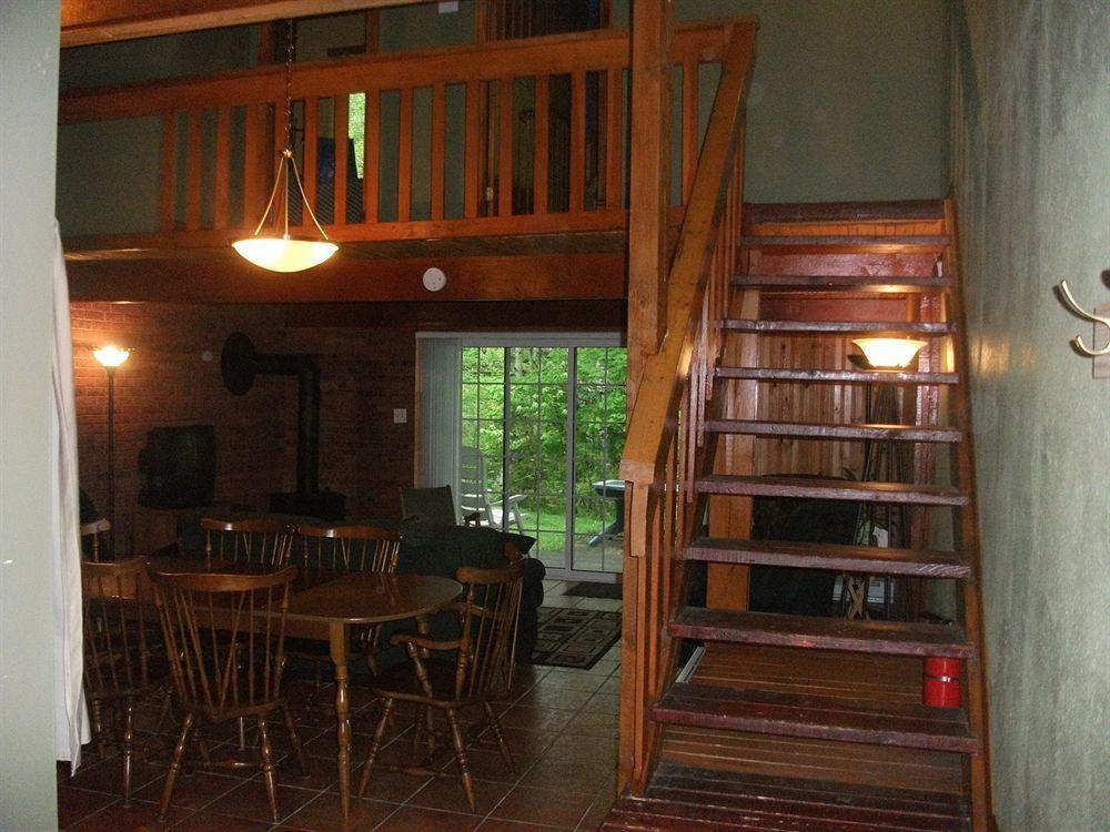Les Chalets Bo-So-Met Villa Beaupre Bagian luar foto