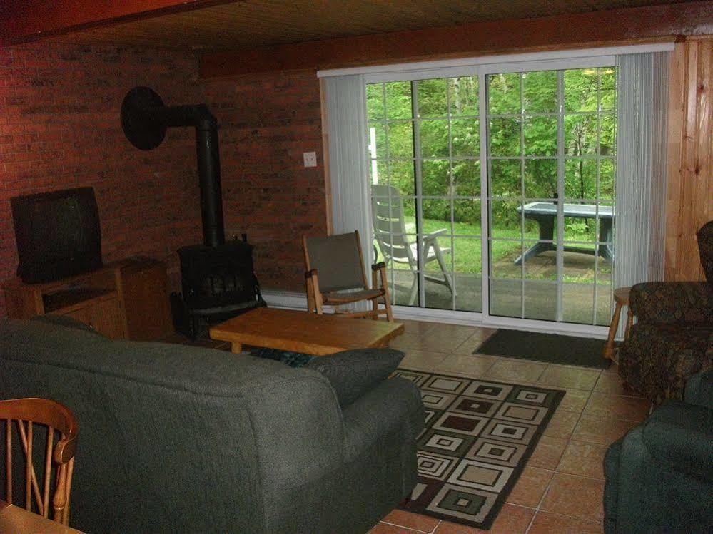 Les Chalets Bo-So-Met Villa Beaupre Bagian luar foto