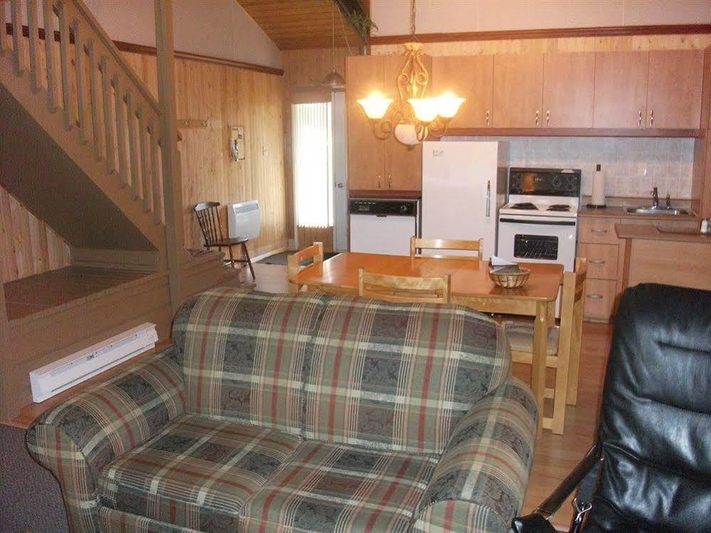 Les Chalets Bo-So-Met Villa Beaupre Bagian luar foto