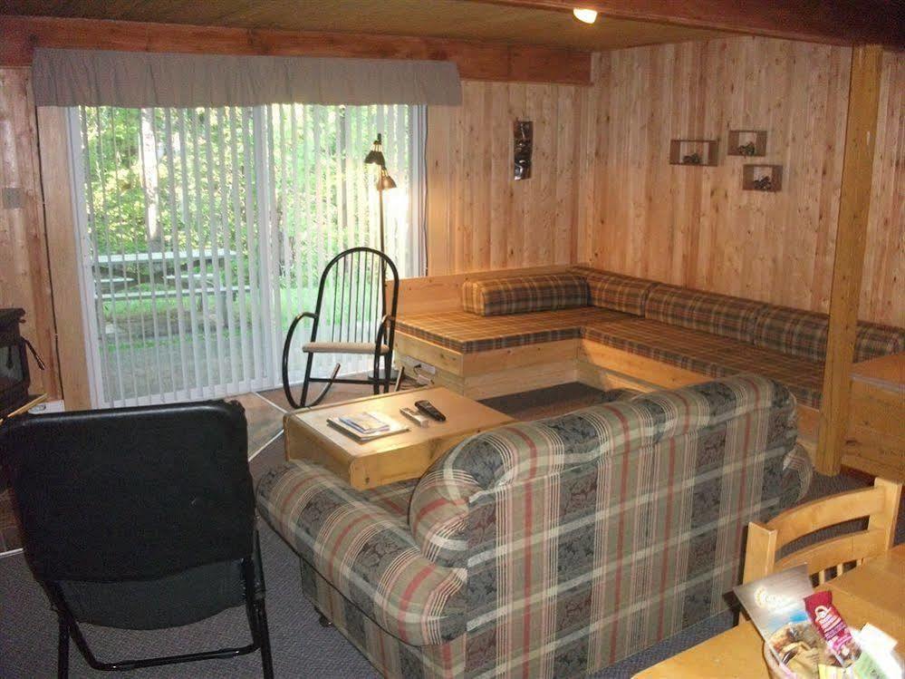 Les Chalets Bo-So-Met Villa Beaupre Bagian luar foto